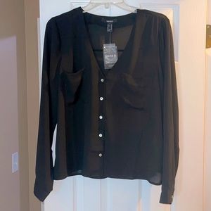 Long sleeve Button-down Blouse